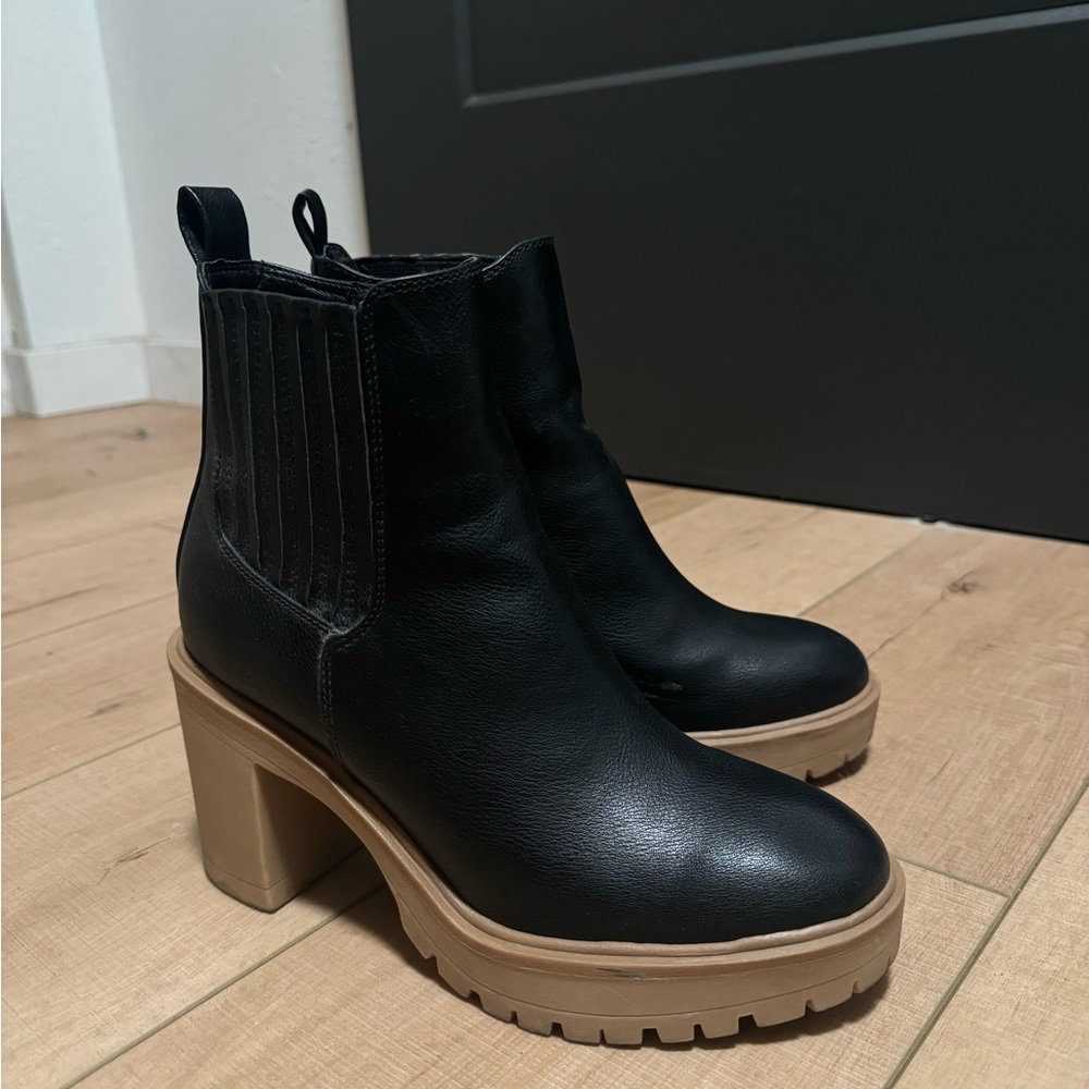 Dolce Vita Black Leather Ankle Boots with Tan Sole